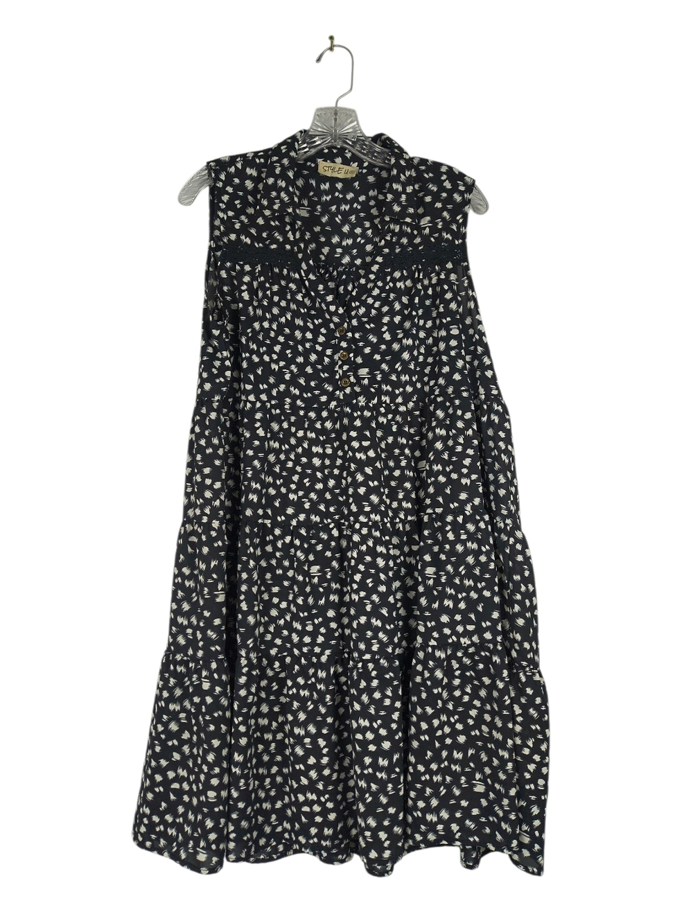 Style U Dress Women's XL Black White Patterned V Neck Tiered Sleeveless Button